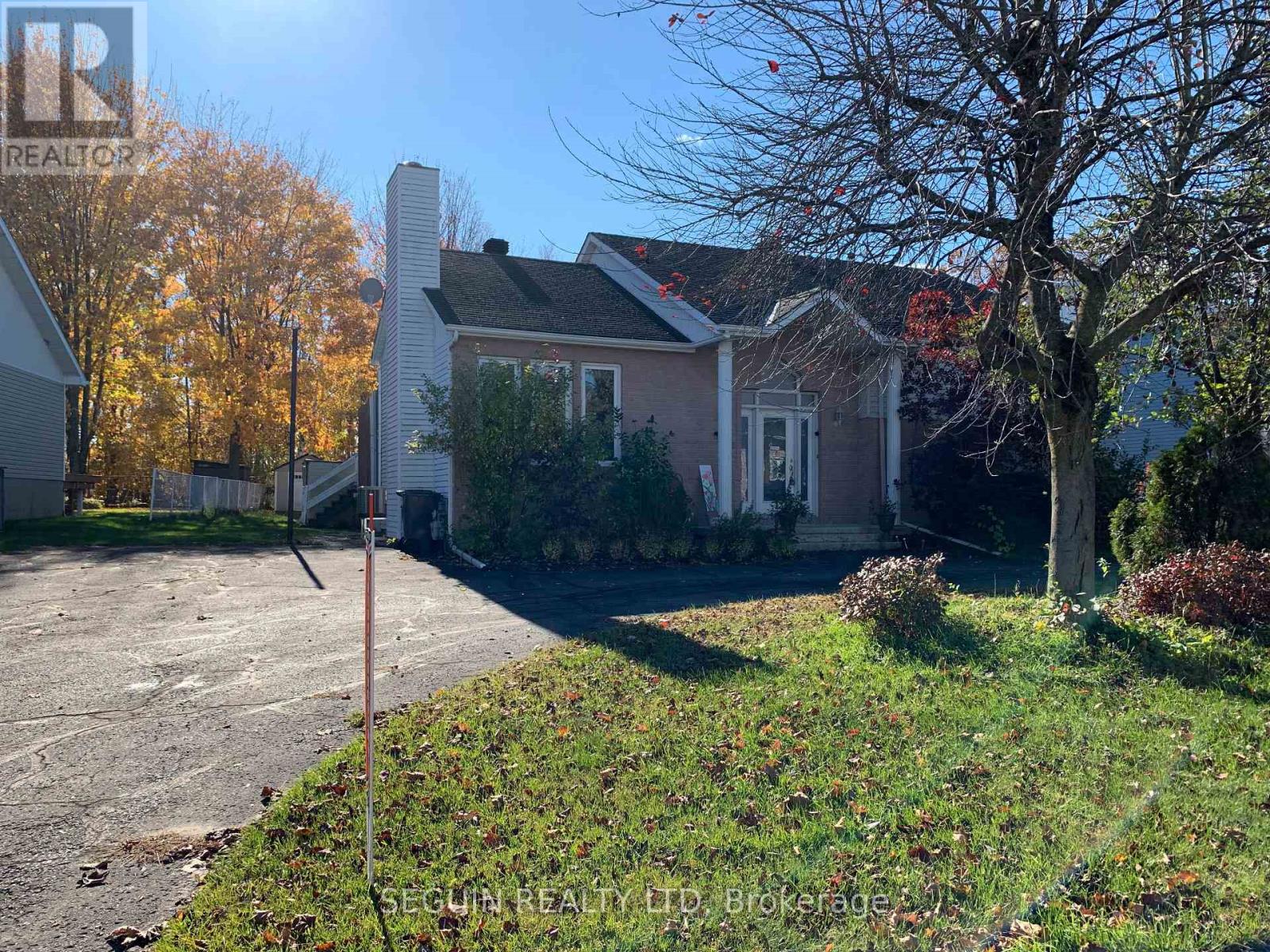 650 BERTHIAUME STREET, hawkesbury, Ontario