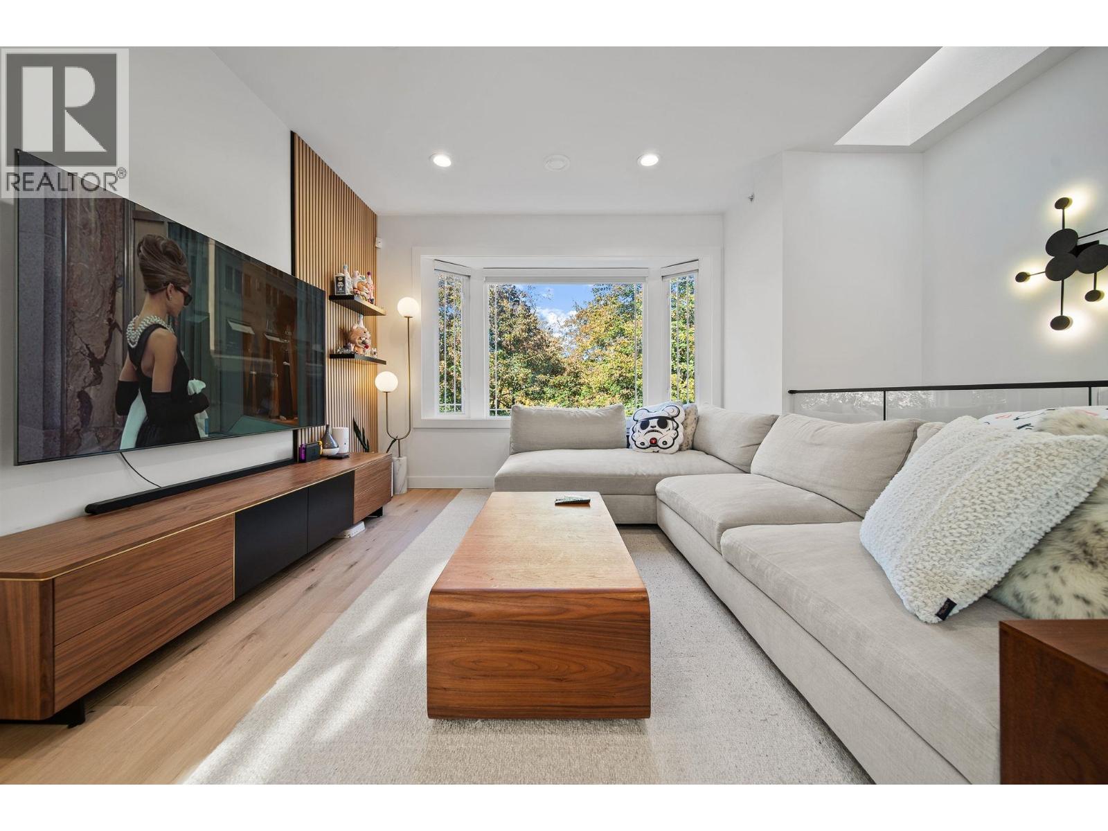 1170 E 18th Avenue, Vancouver, British Columbia  V5V 1H2 - Photo 2 - R3177787