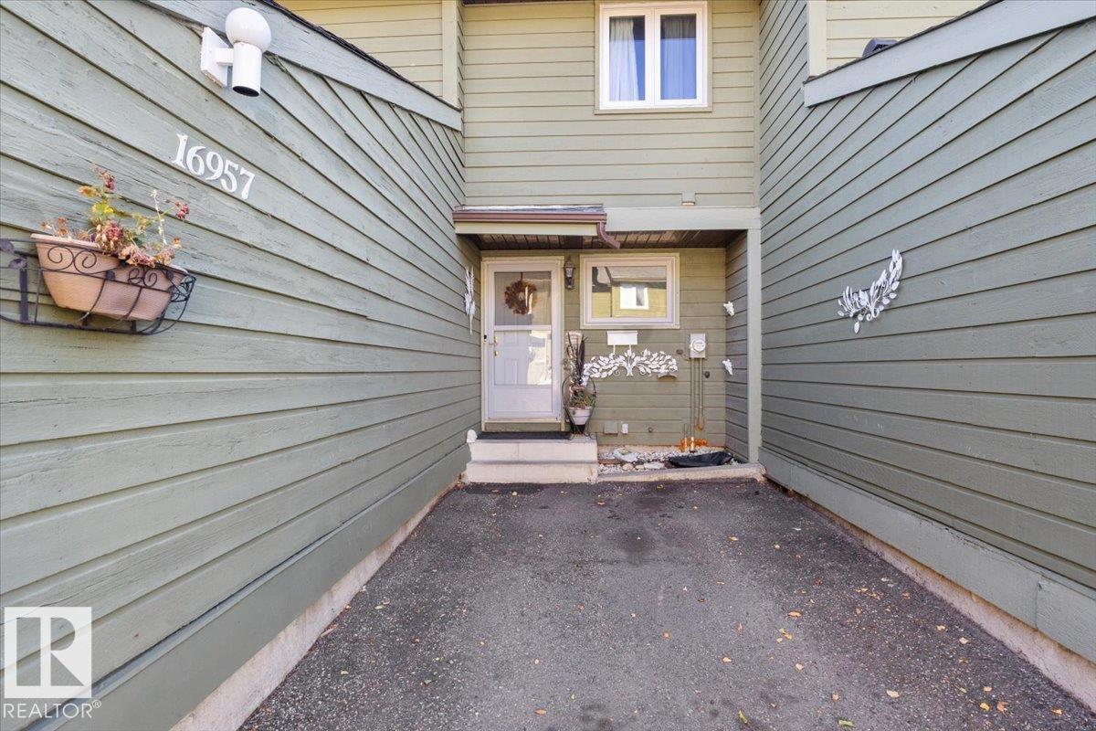16957 95 St NW, Edmonton, Alberta  T5Z 1Z4 - Photo 3 - E4514039