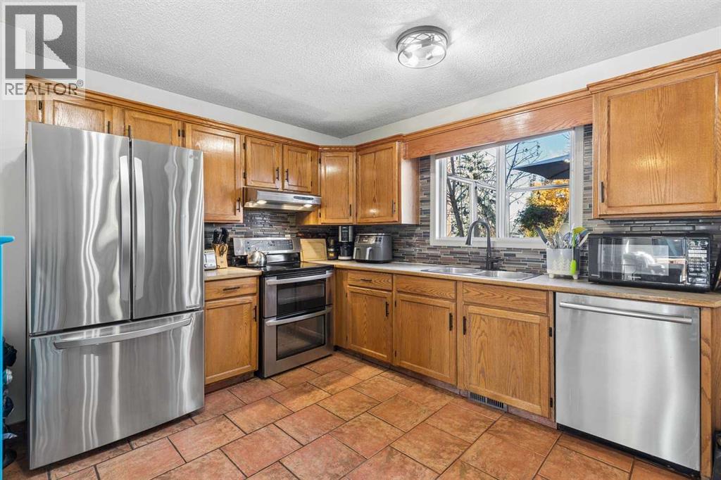 17 Shawglen Court SW
