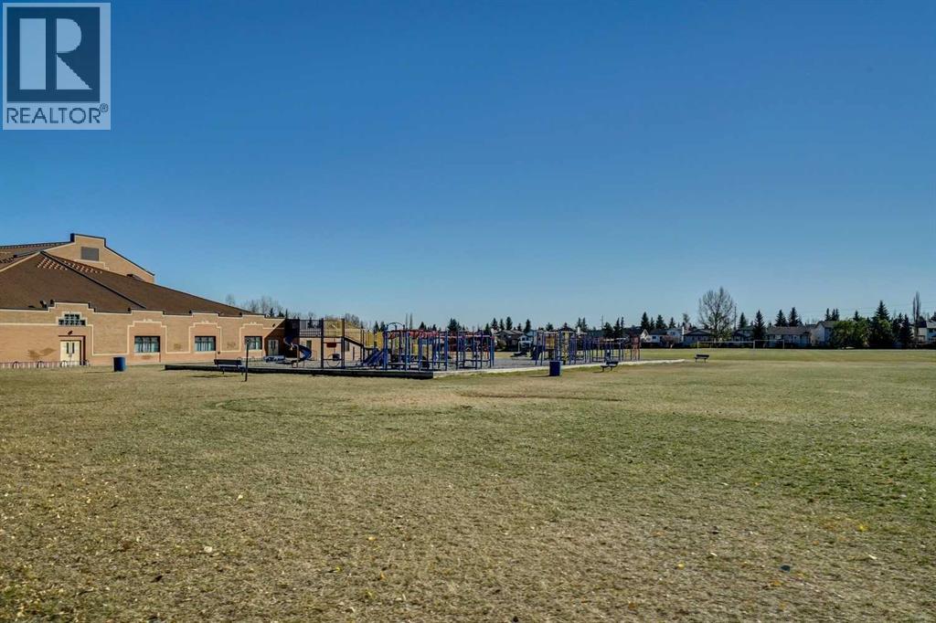 17 Shawglen Court SW