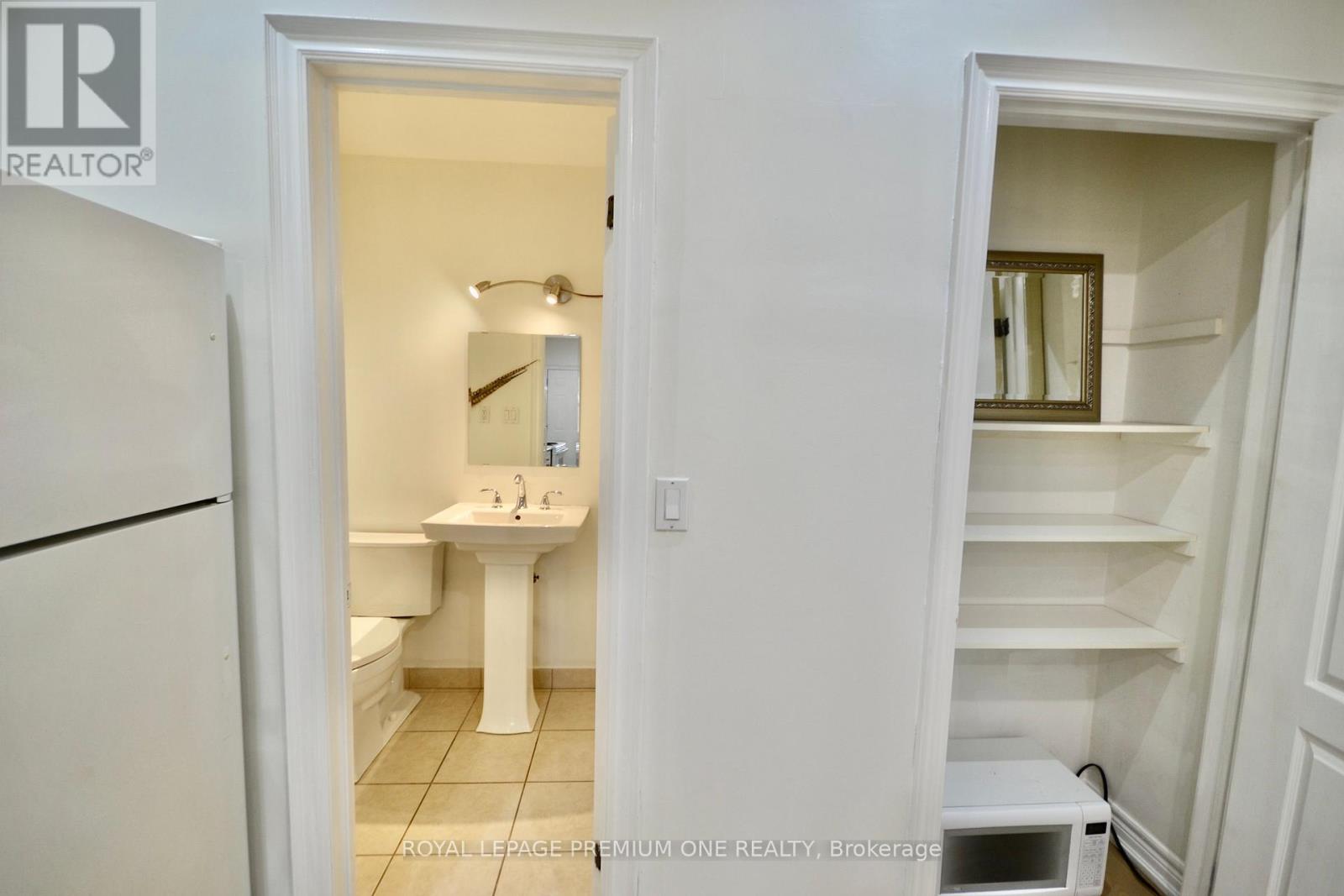 B - 312 Rustic Road, Toronto, Ontario  M6L 1W5 - Photo 12 - W14111732
