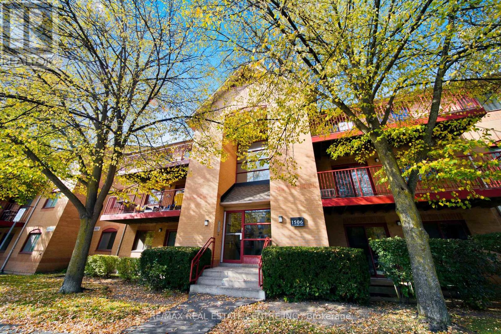 931 - 1506 Pilgrims Way, Oakville, Ontario  L6M 3H1 - Photo 2 - W14111794