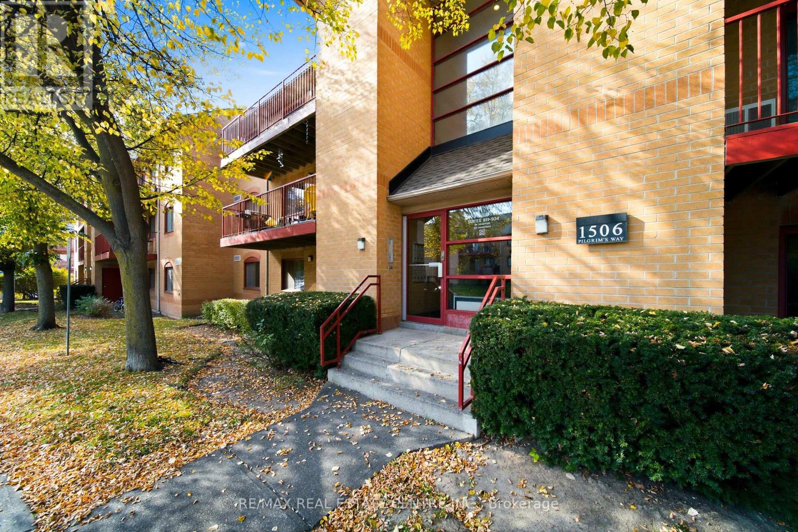 931 - 1506 Pilgrims Way, Oakville, Ontario  L6M 3H1 - Photo 3 - W14111794