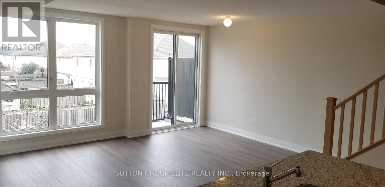 204 - 1206 Main Street E, Milton, Ontario  L9T 9K6 - Photo 2 - W14111820