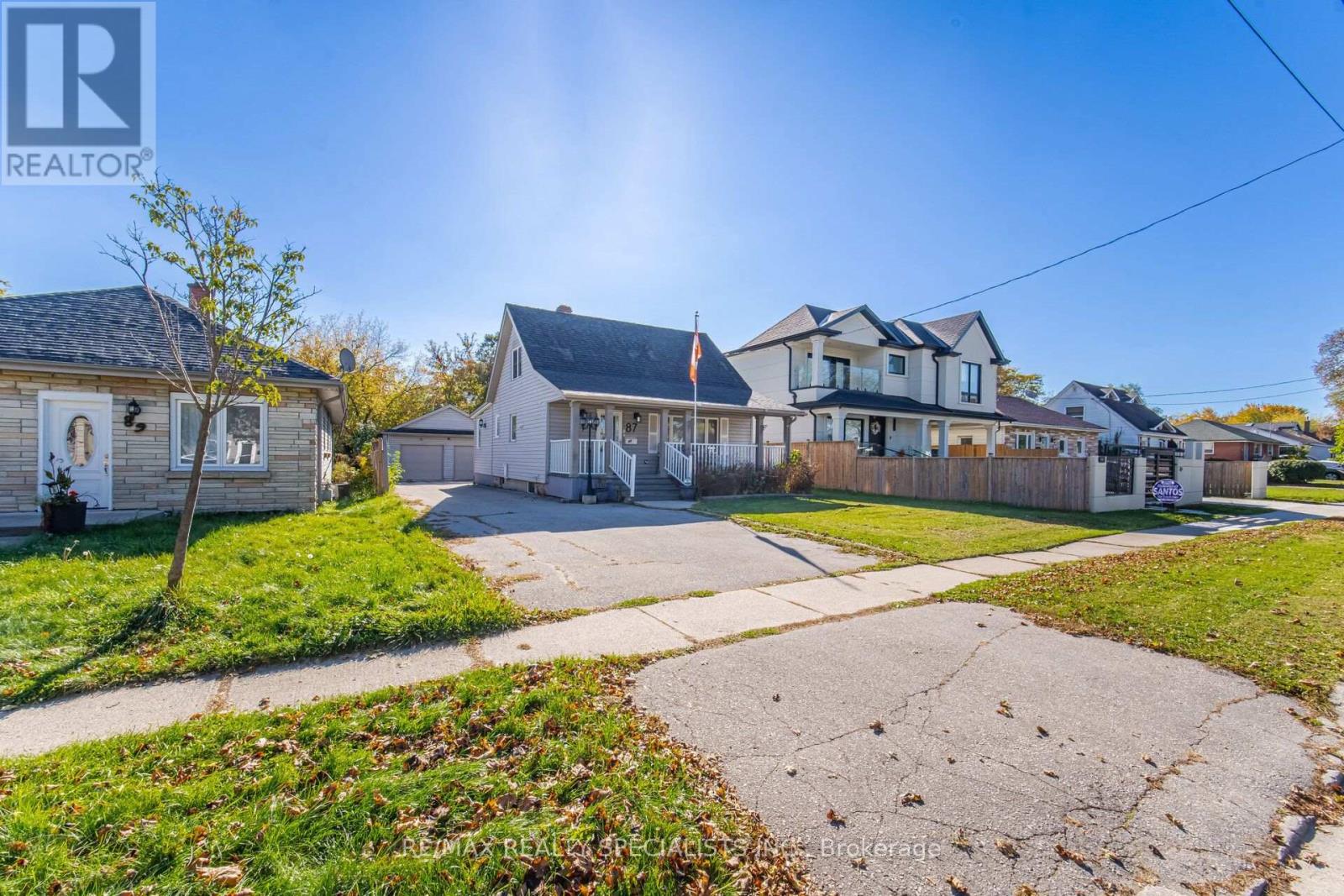 87 Woodward Avenue, Brampton, Ontario  L6V 1K5 - Photo 2 - W14111844
