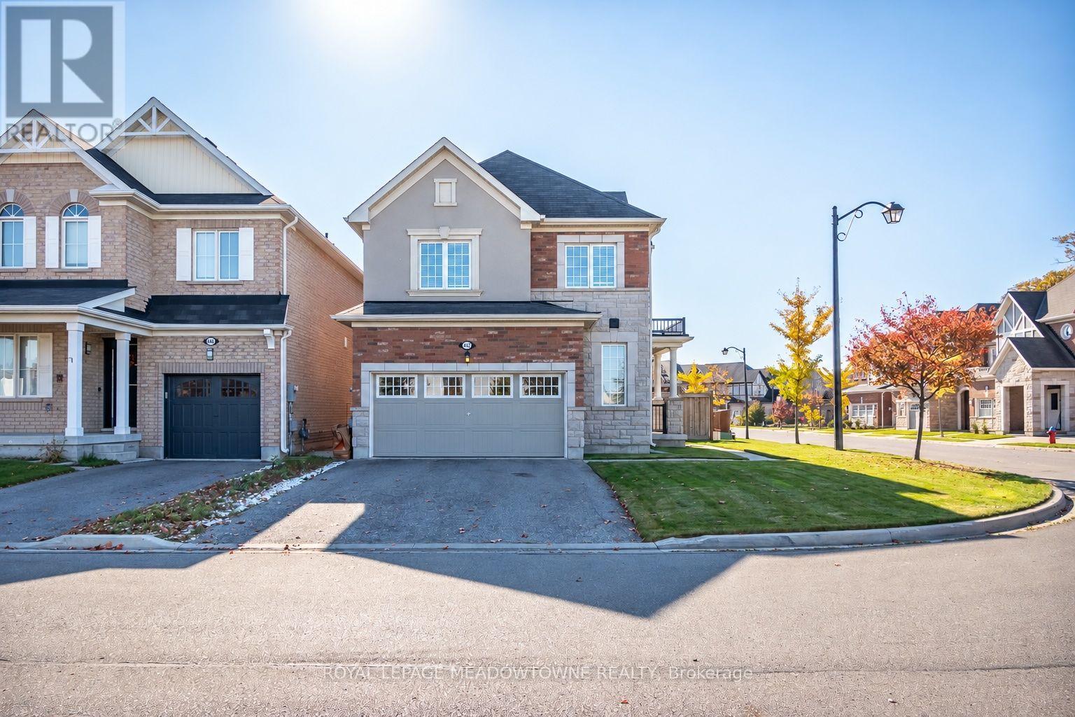 442 Blinco Terrace, Milton, Ontario  L9T 8Y8 - Photo 2 - W14111540