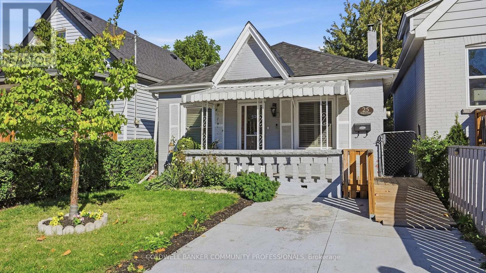 25 Hope Avenue, Hamilton, Ontario  L8H 2E1 - Photo 2 - X14111792