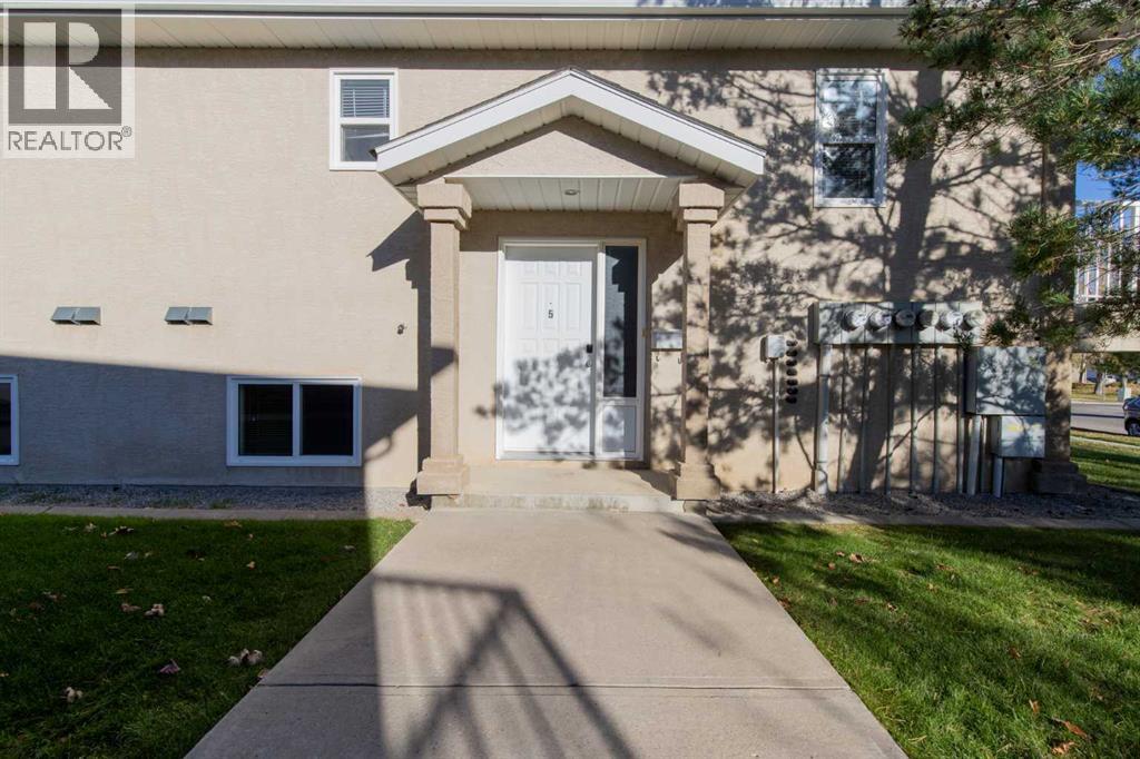 5, 5 Tartan Boulevard W, Lethbridge, Alberta T1J 5Y5 - Photo 6 - A2352418