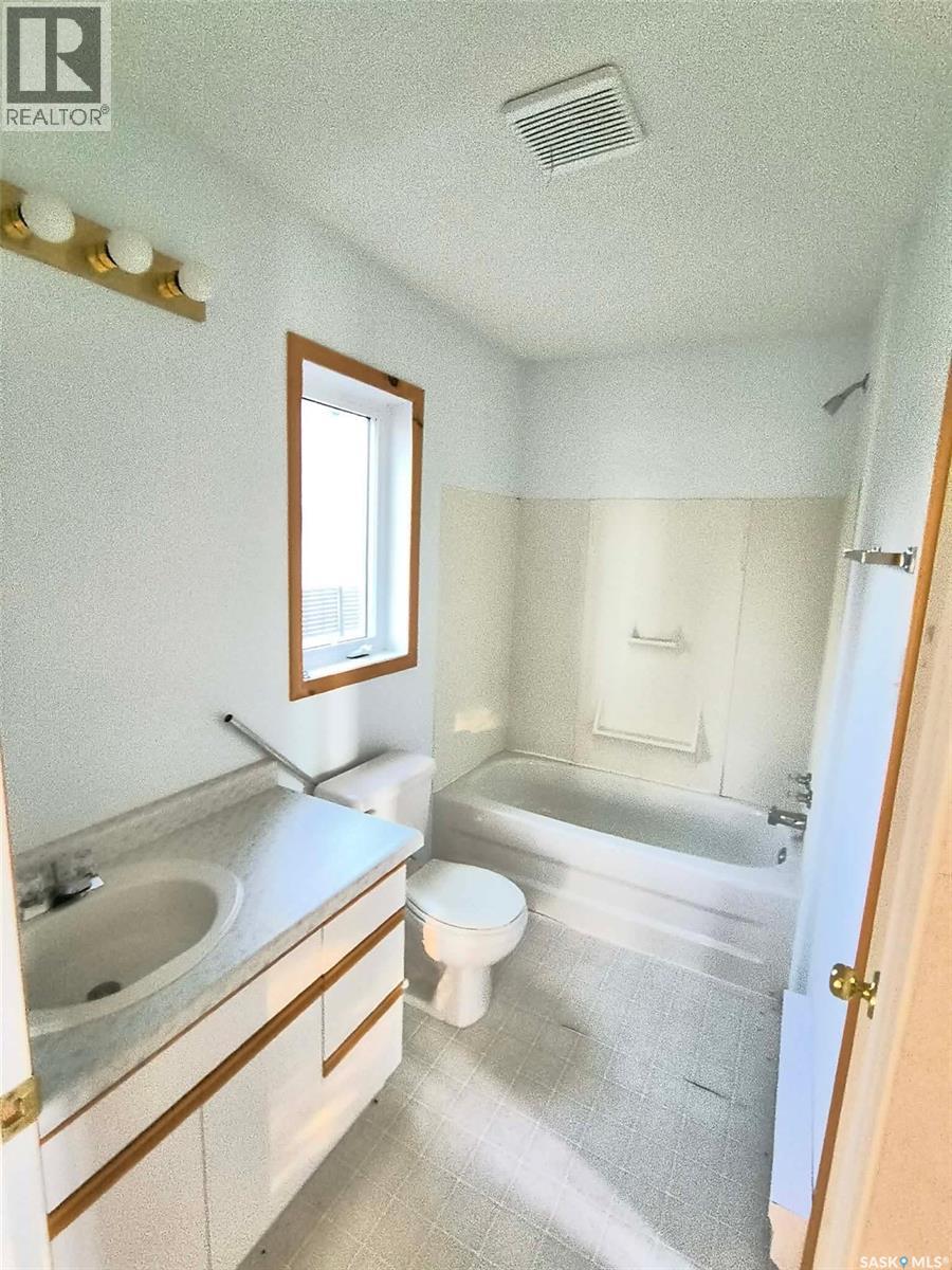 1101 Birch Drive, Turtle View, Saskatchewan S0M 1J0 - Photo 11 - SK050805