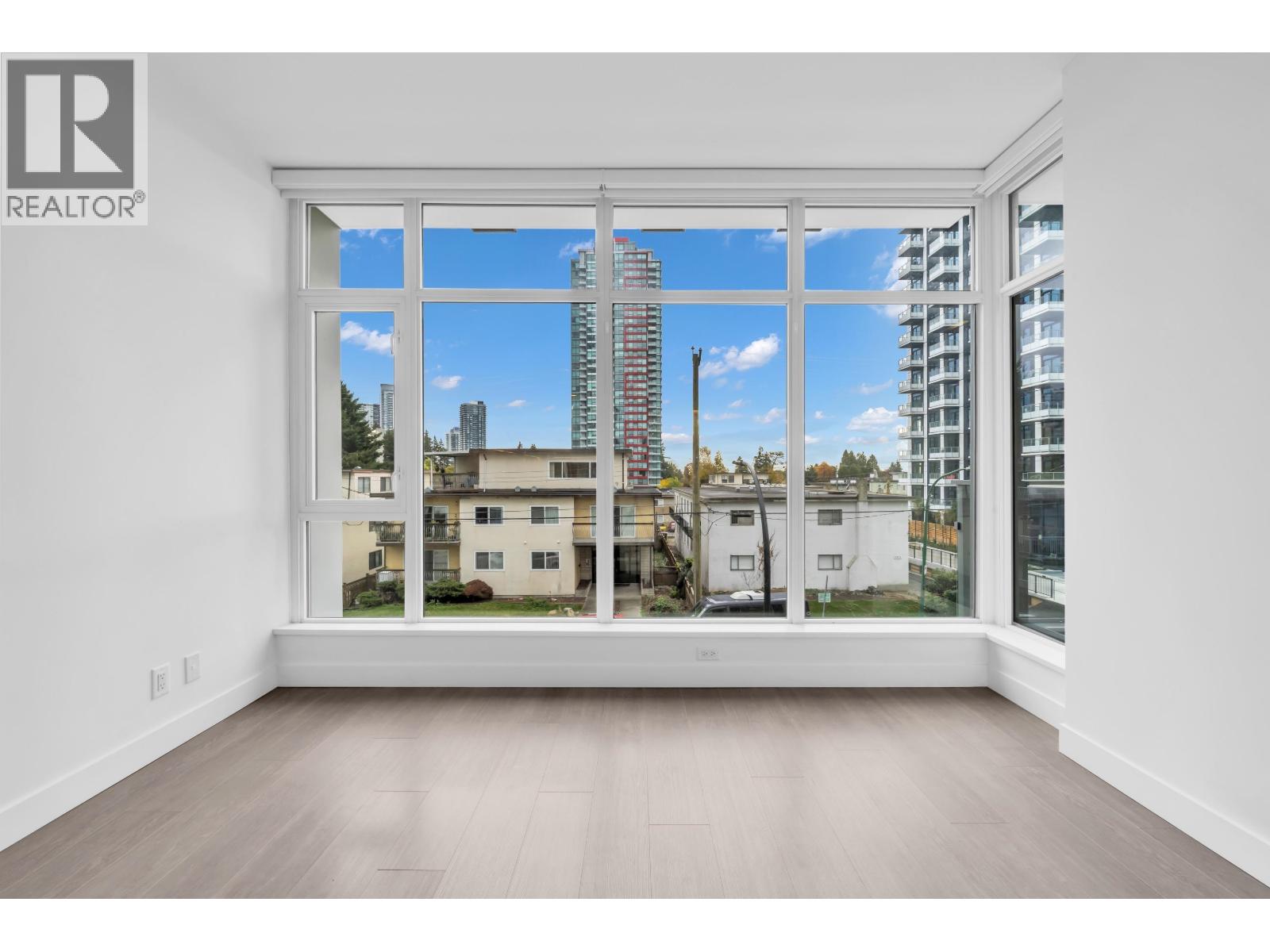 305 6511 Sussex Avenue, Burnaby, British Columbia  V5H 0K5 - Photo 8 - R3177543