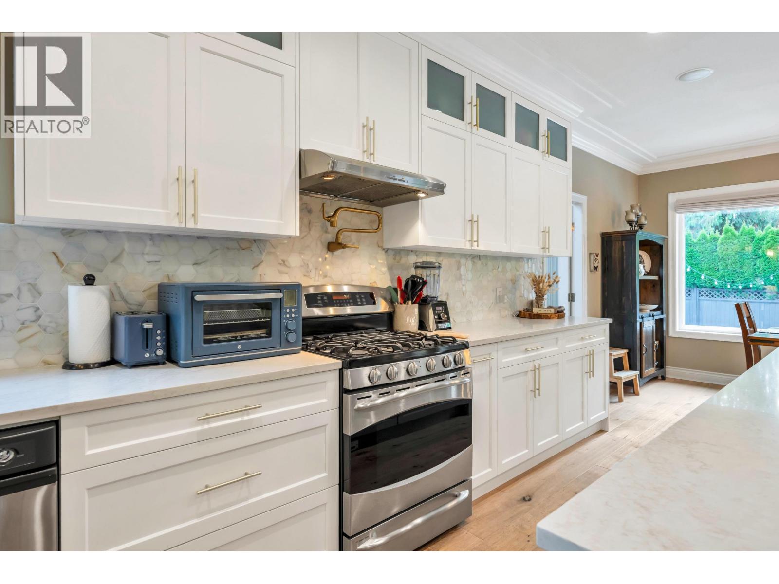 12467 202a Street, Maple Ridge, British Columbia V2X 3P4 - Photo 13 - R3177537