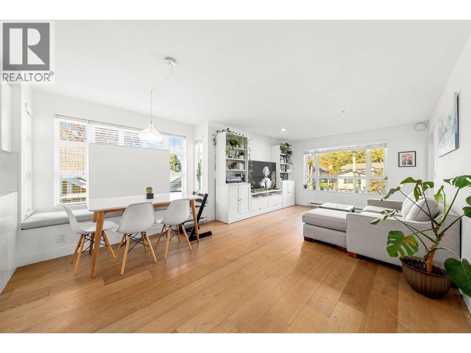 207 183 W 23RD STREET, North Vancouver, British Columbia