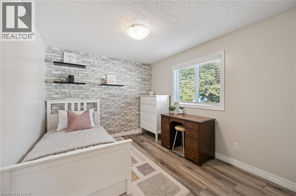 70 Inge Court, Kitchener, Ontario  N2K 3V7 - Photo 25 - 40868043
