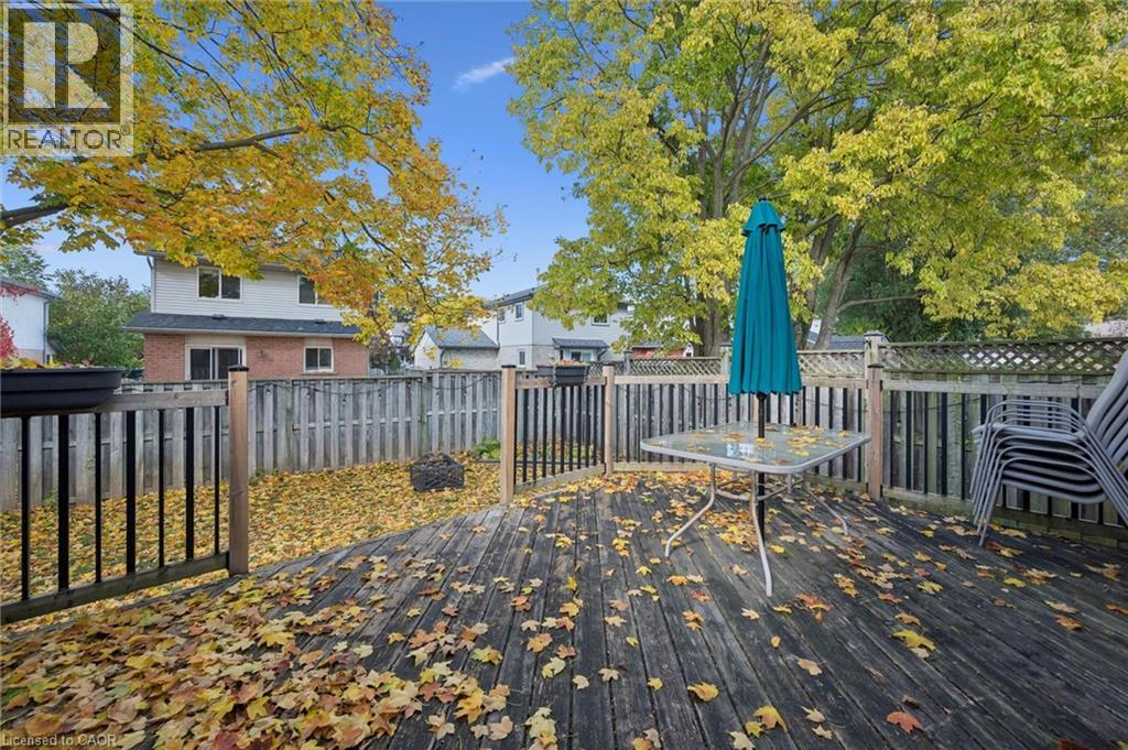 70 Inge Court, Kitchener, Ontario  N2K 3V7 - Photo 33 - 40868043