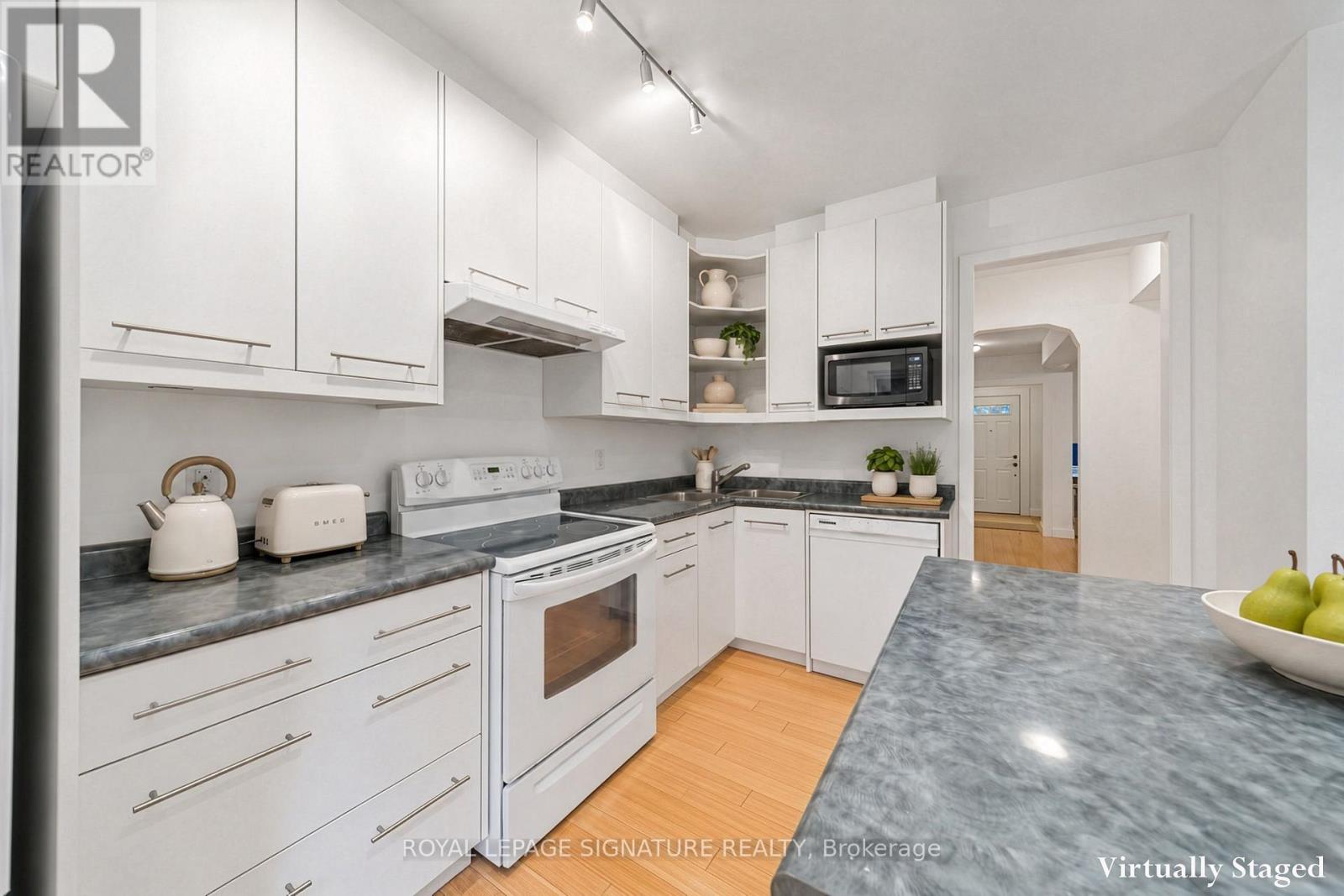 153 Banff Road, Toronto, Ontario  M4P 2P8 - Photo 7 - C13795700