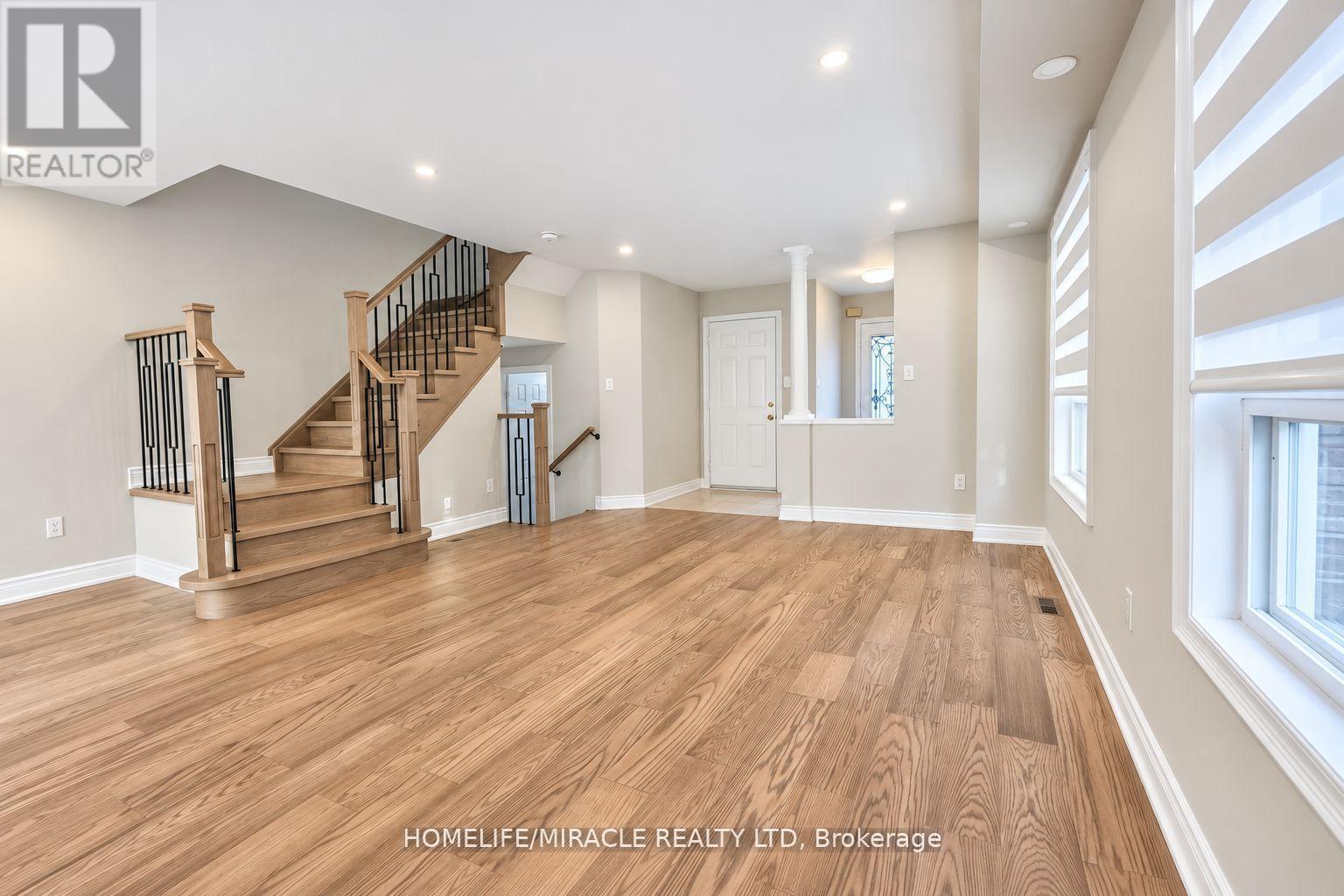 7683 Doverwood Drive, Mississauga, Ontario  L5N 8J1 - Photo 9 - W14102306