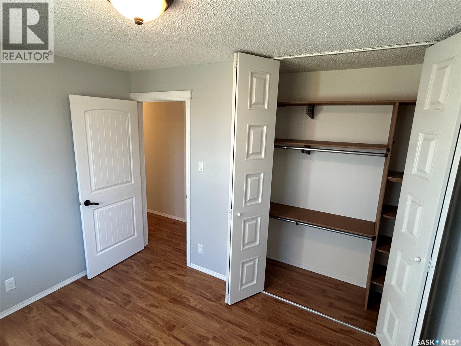 394 Standard Street, Pennant, Saskatchewan  S0N 1X0 - Photo 11 - SK051814