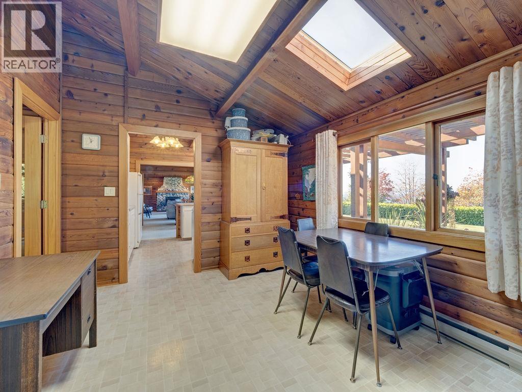 5229 YACHT ROAD