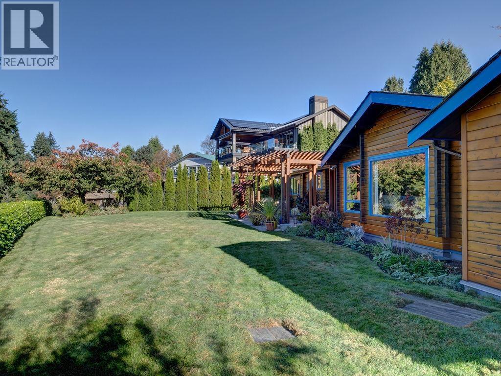 5229 YACHT ROAD