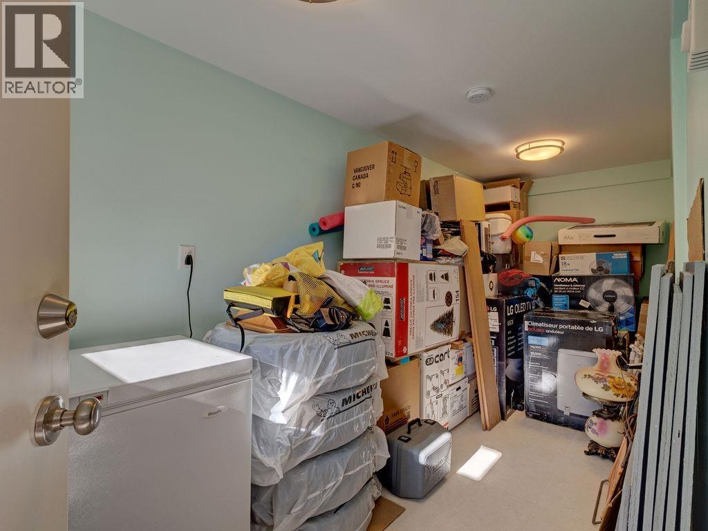 5229 YACHT ROAD