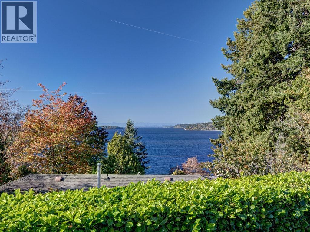 5229 YACHT ROAD