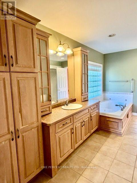 25 Falconridge Court, St. Thomas, Ontario  N5R 6J2 - Photo 9 - X14112104