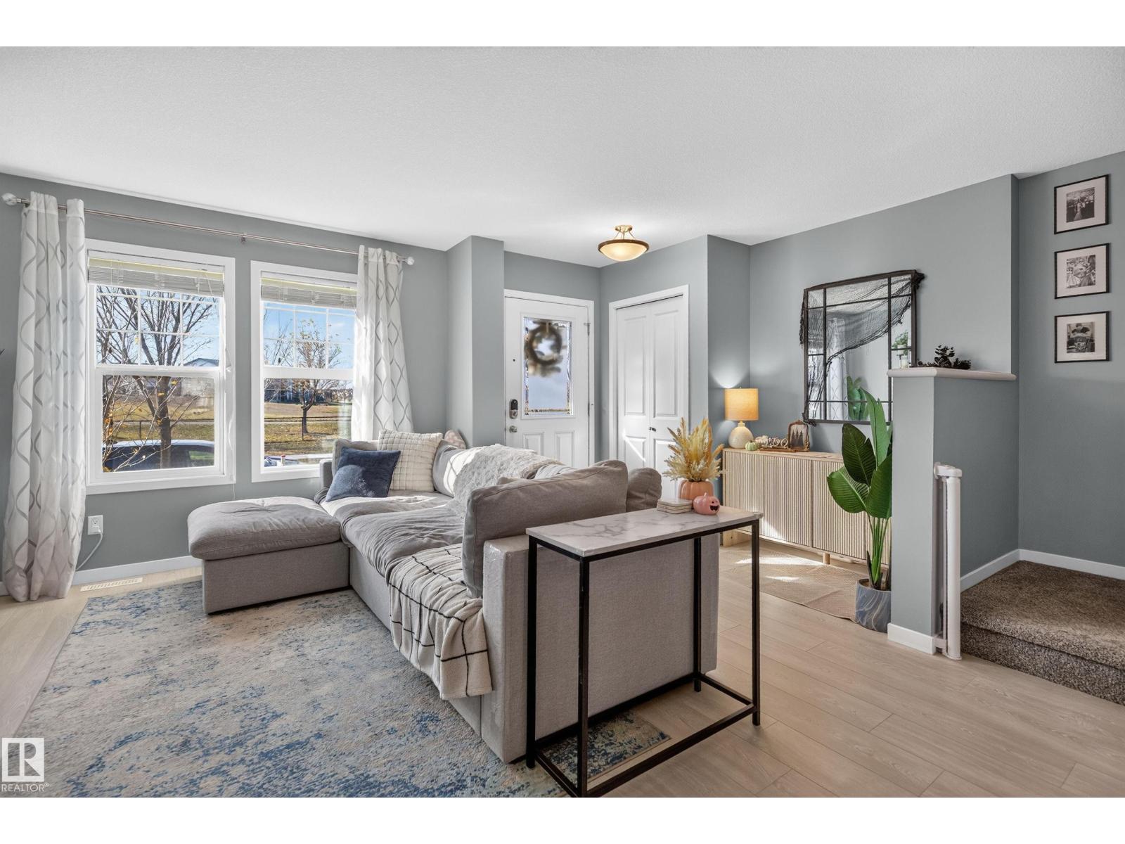 1047 Paisley Dr Sw, Edmonton, Alberta  T6W 4E1 - Photo 4 - E4514042