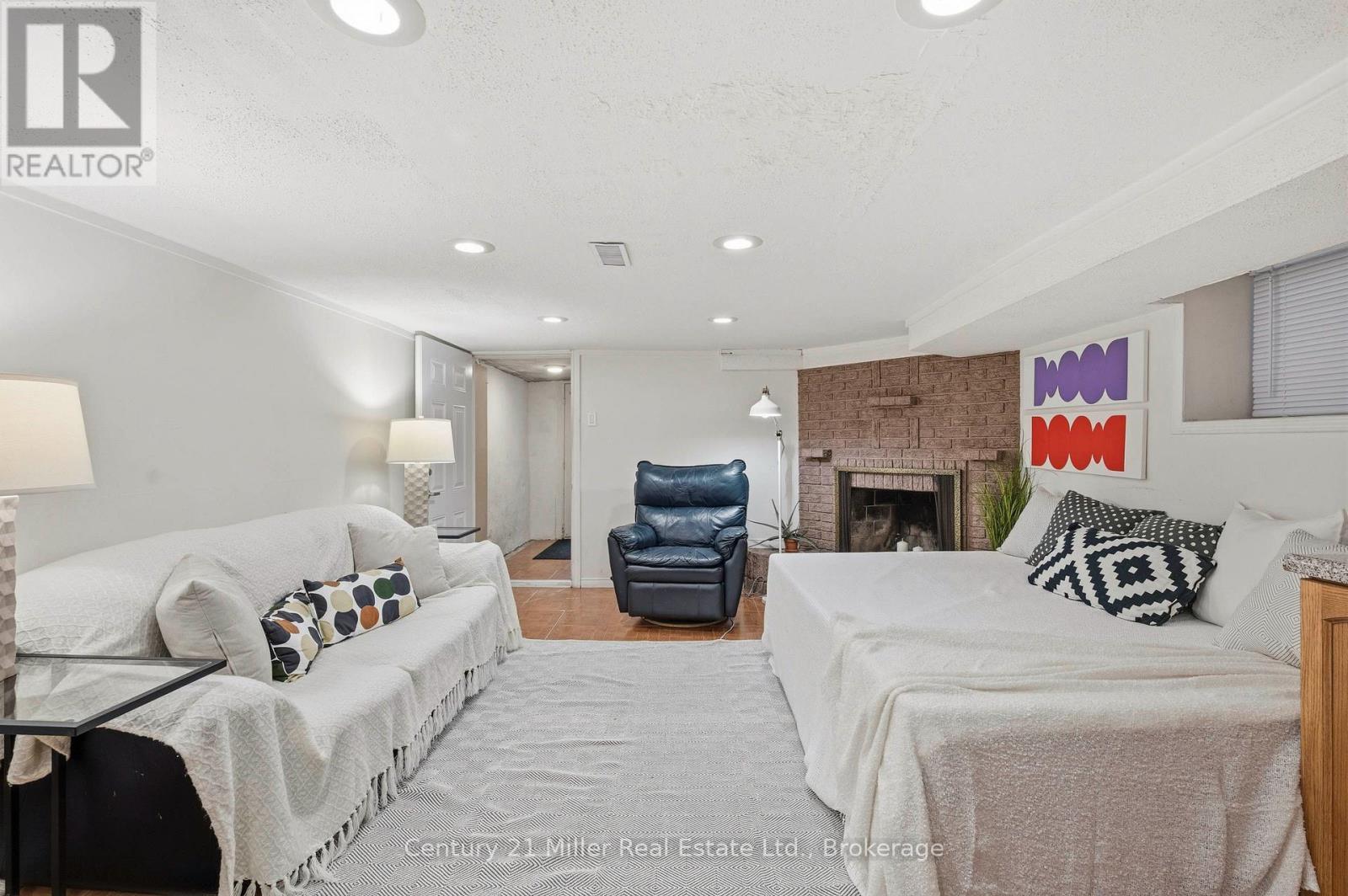 213 Boon Avenue, Toronto, Ontario  M6E 3Z7 - Photo 33 - W14100782