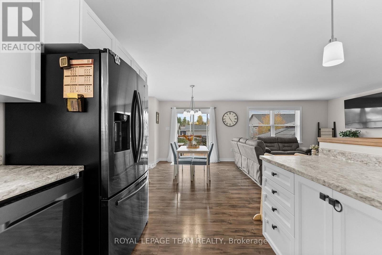 9 Terrance Drive, Petawawa, Ontario  K8H 0G3 - Photo 10 - X14111930