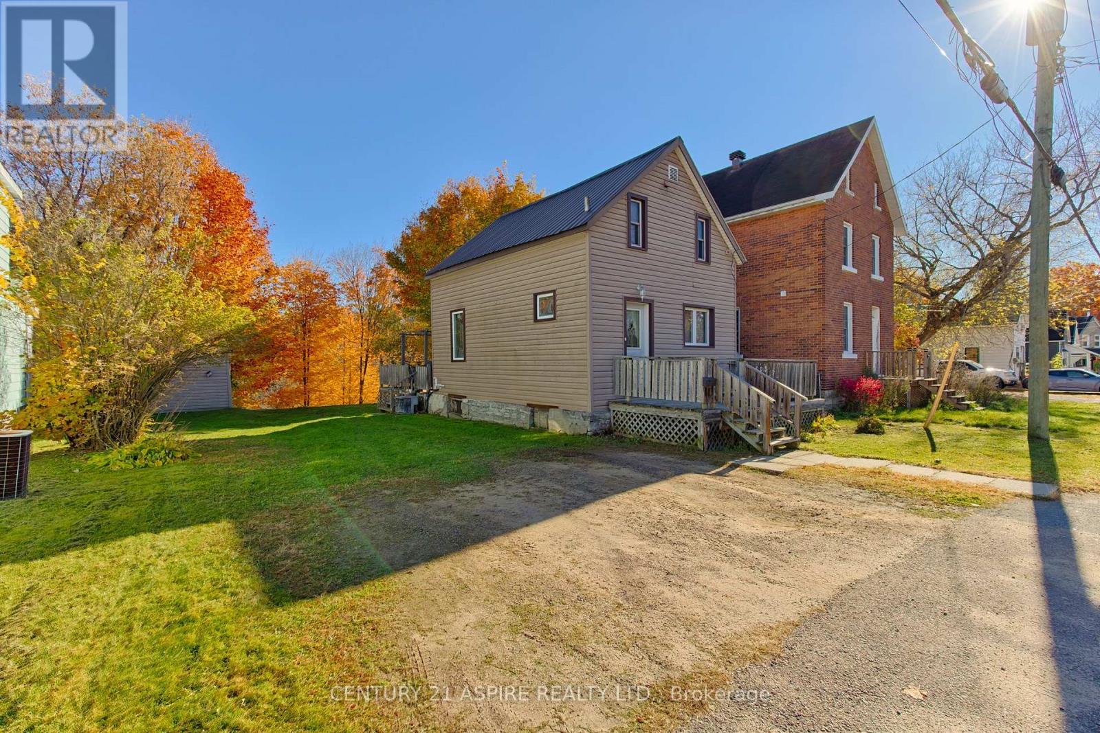 503 Moffat Street, Pembroke, Ontario  K8A 3Y2 - Photo 1 - X14112022