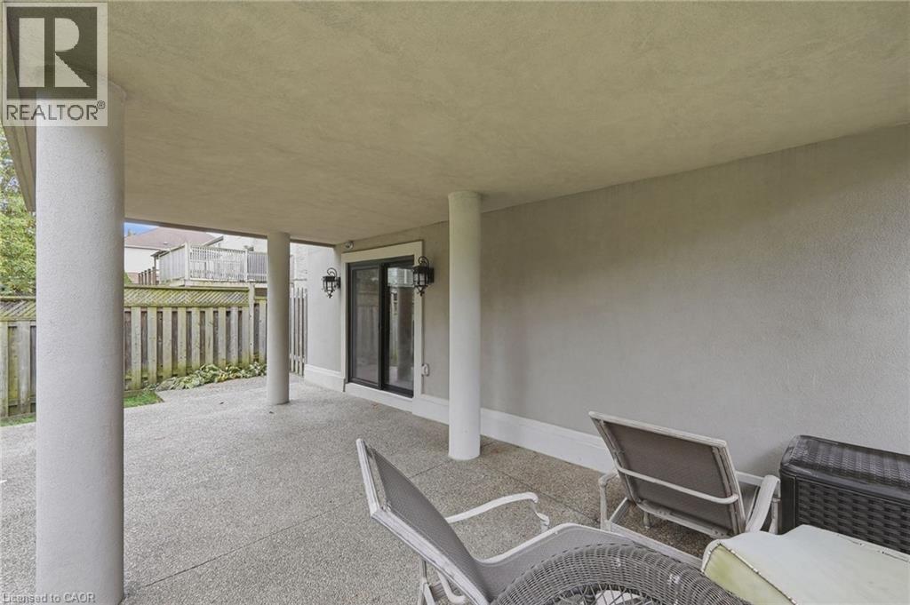 916 Foxbrook Court, Kitchener, Ontario  N2P 2W1 - Photo 39 - 40872483
