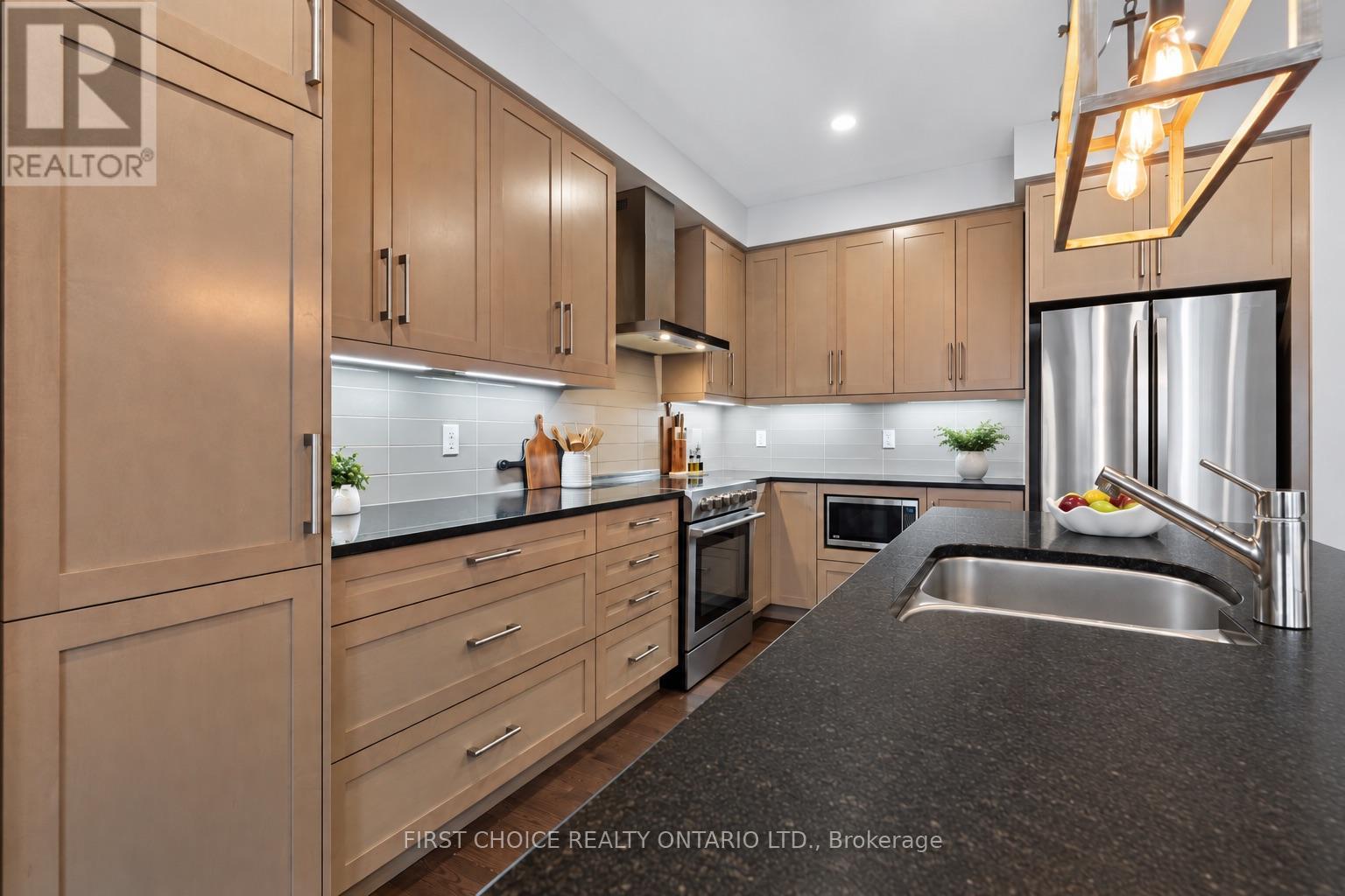 74 Michael Stoqua Street, Ottawa, Ontario  K1K 5A2 - Photo 8 - X14111972