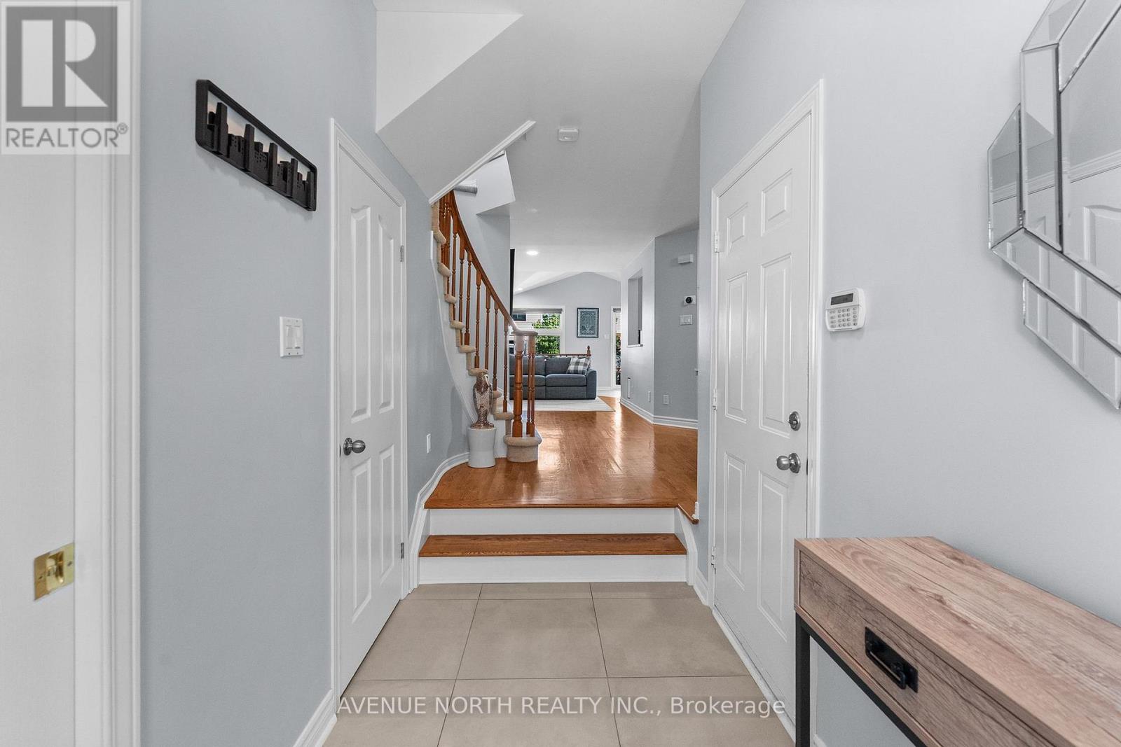 541 Wild Shore Crescent, Ottawa, Ontario  K1V 1S9 - Photo 5 - X14112000
