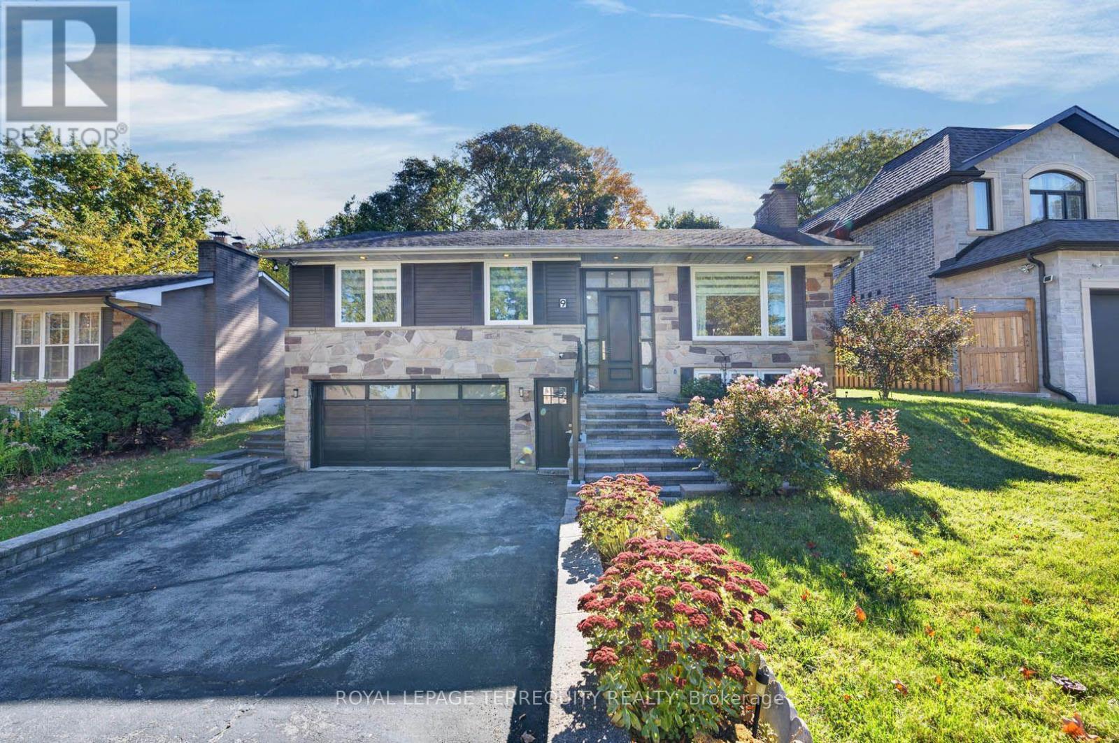 9 Brightbay Crescent, Markham (Grandview), Ontario  L3T 1C2 - Photo 1 - N14110562