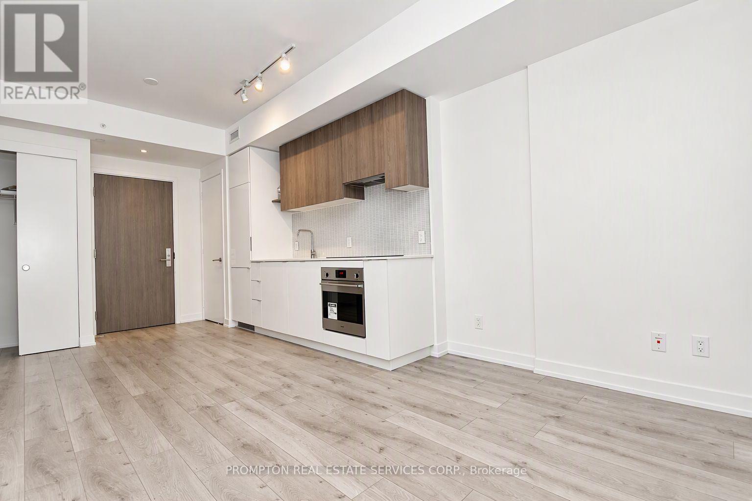 627 - 161 Roehampton Avenue, Toronto, Ontario  M4P 0C8 - Photo 2 - C14111896