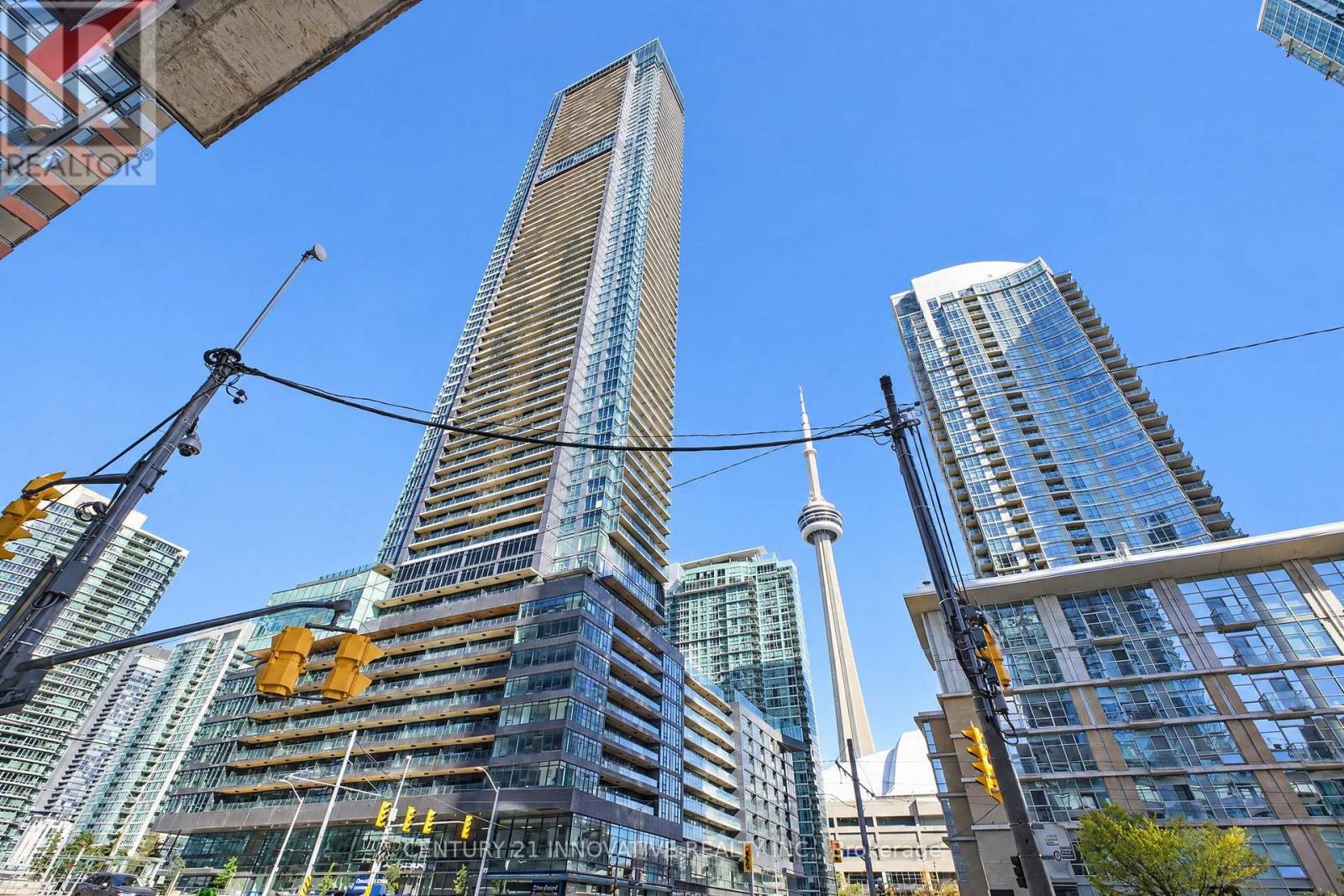 5702 - 1 CONCORD CITYPLACE WAY, Toronto, Ontario