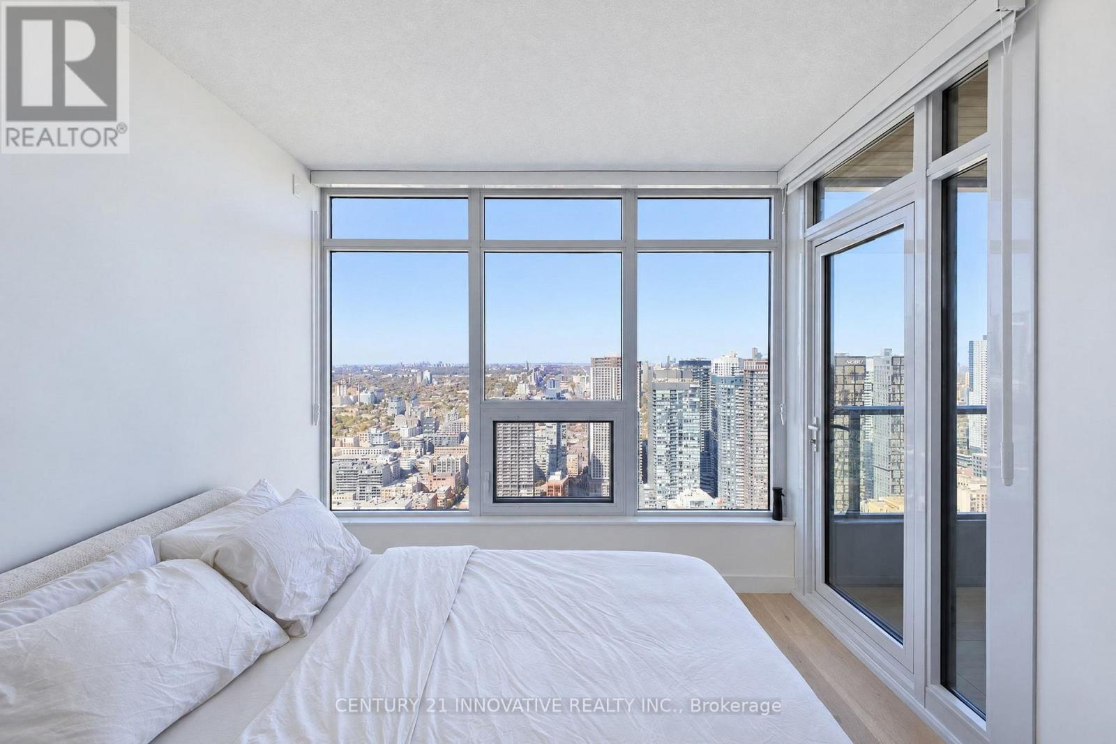 5702 - 1 Concord Cityplace Way, Toronto, Ontario  M5V 0X3 - Photo 17 - C14112038
