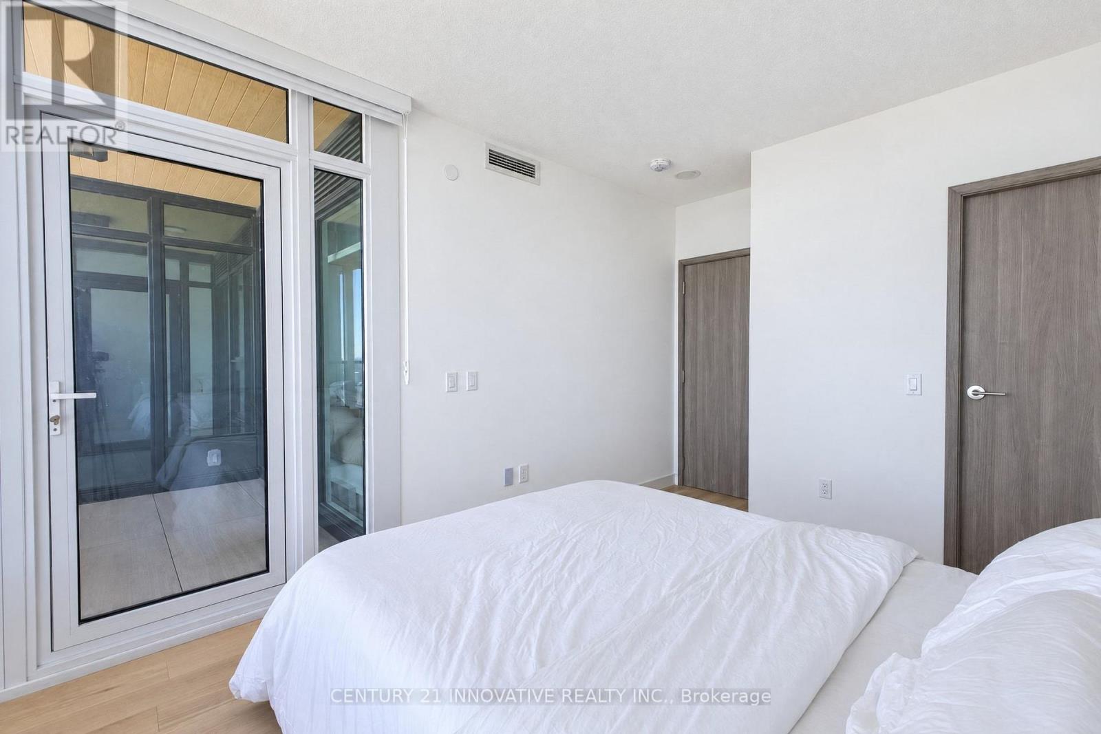 5702 - 1 Concord Cityplace Way, Toronto, Ontario  M5V 0X3 - Photo 20 - C14112038