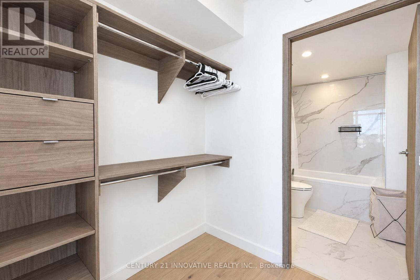 5702 - 1 Concord Cityplace Way, Toronto, Ontario  M5V 0X3 - Photo 24 - C14112038