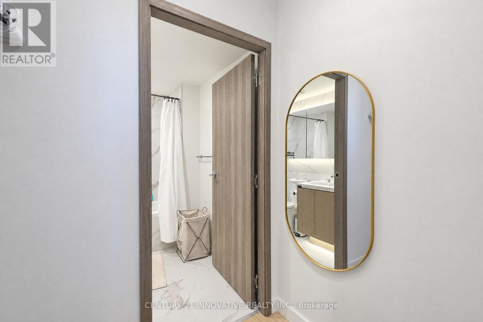 5702 - 1 Concord Cityplace Way, Toronto, Ontario  M5V 0X3 - Photo 29 - C14112038