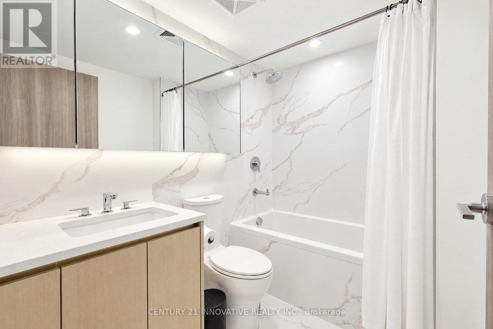 5702 - 1 Concord Cityplace Way, Toronto, Ontario  M5V 0X3 - Photo 34 - C14112038