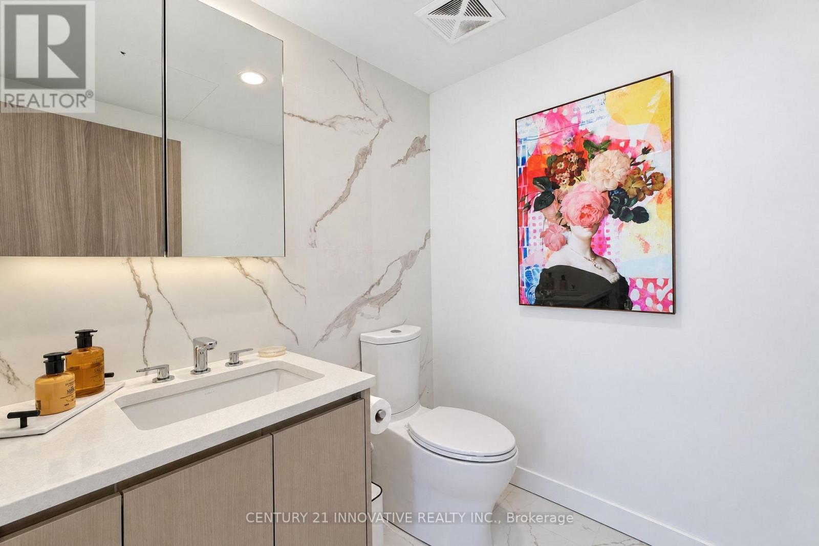 5702 - 1 Concord Cityplace Way, Toronto, Ontario  M5V 0X3 - Photo 36 - C14112038