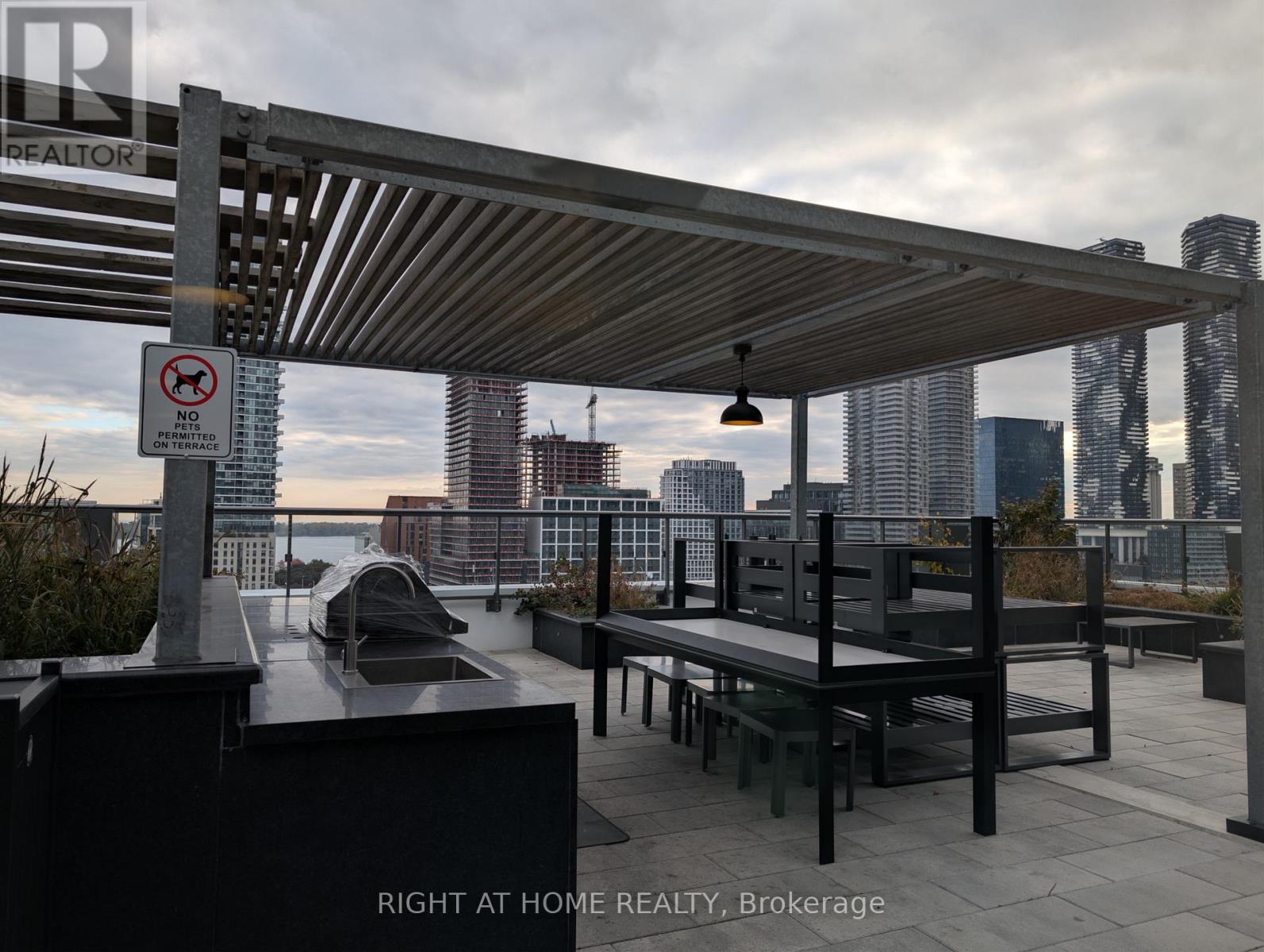 1721 - 60 Princess Street, Toronto, Ontario  M5A 2C7 - Photo 12 - C14112112