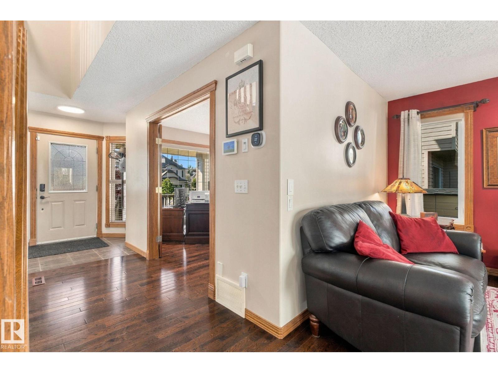 5 Roche Pl, Beaumont, Alberta  T4X 0B8 - Photo 13 - E4514047