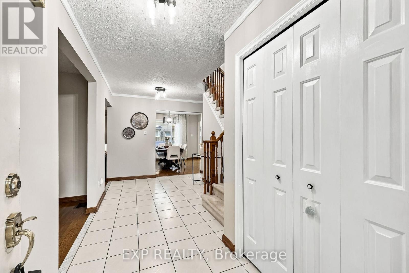 40 Orchard Park Drive, Clarington, Ontario  L1C 4E1 - Photo 5 - E14111968