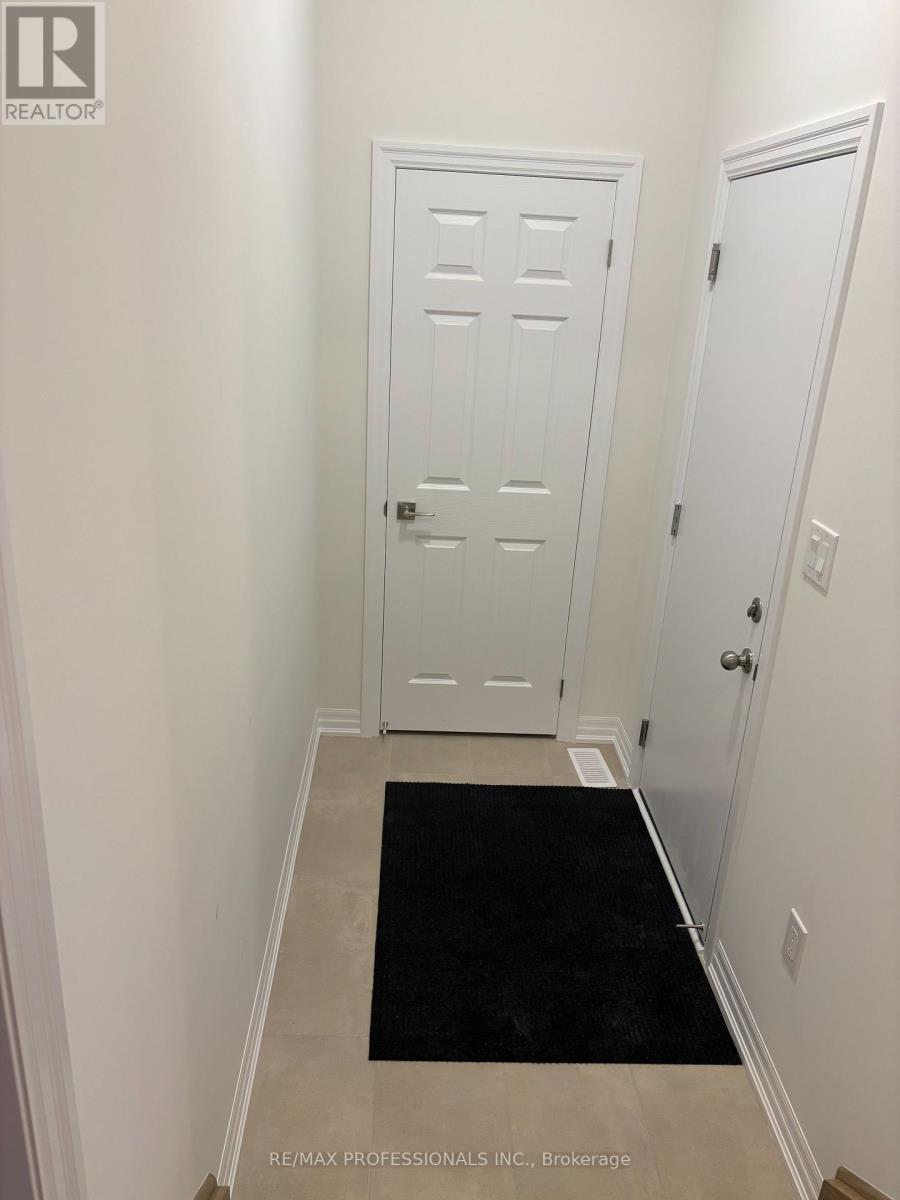 94 Robert Woodward Trail, Clarington, Ontario  L1C 0T9 - Photo 3 - E14112116