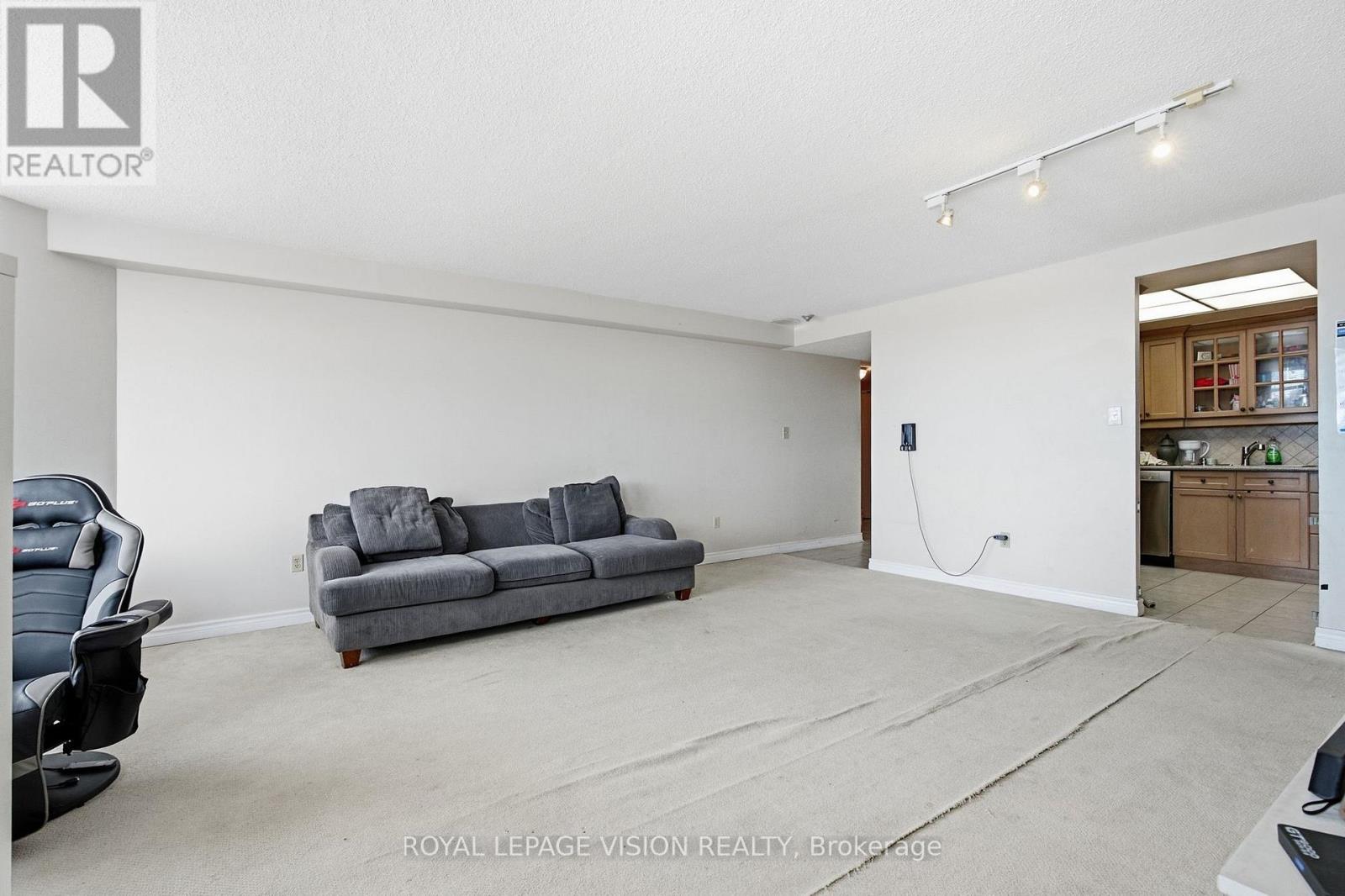 319 - 10 Dean Park Road, Toronto, Ontario  M1B 3G8 - Photo 10 - E14112118