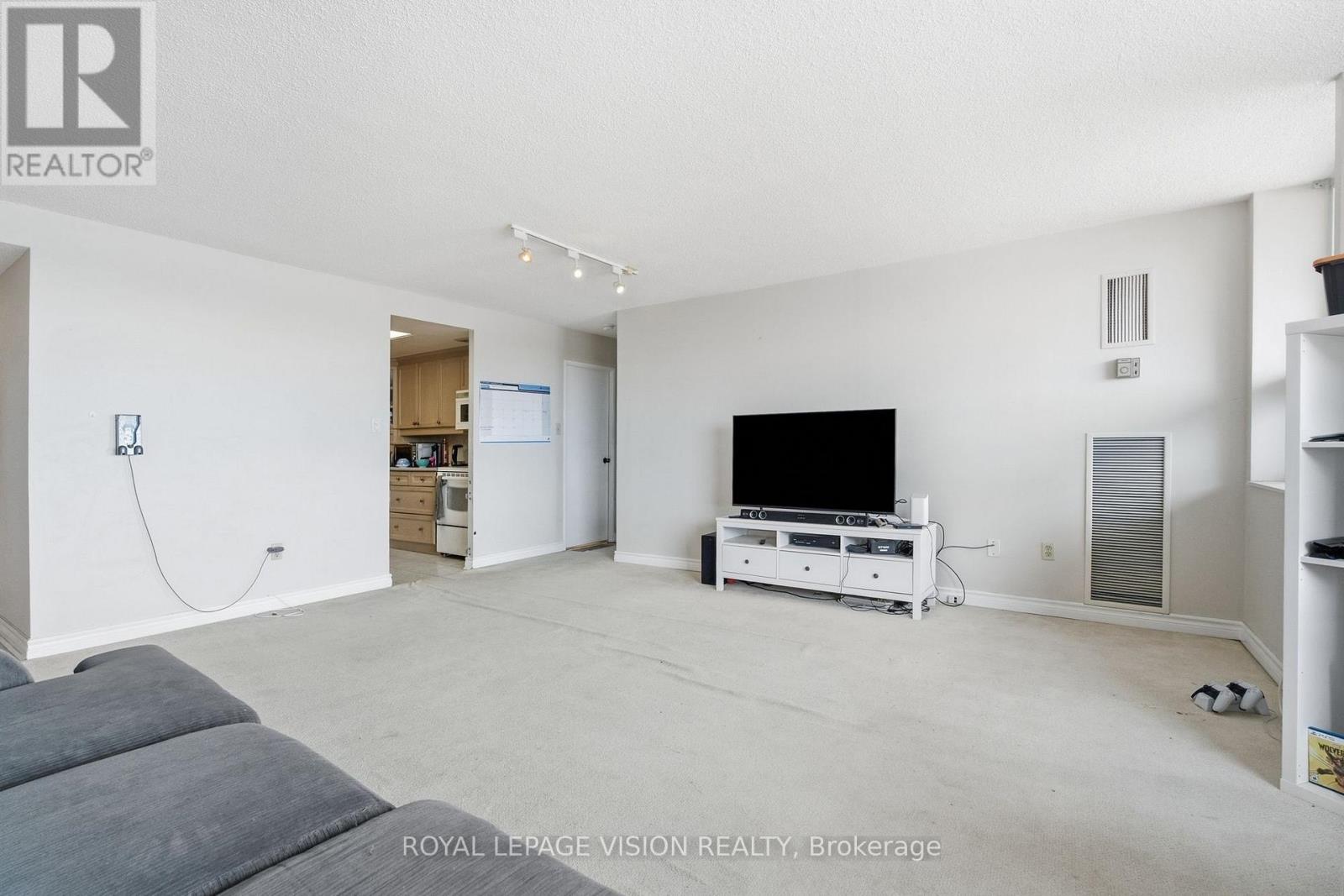 319 - 10 Dean Park Road, Toronto, Ontario  M1B 3G8 - Photo 8 - E14112118