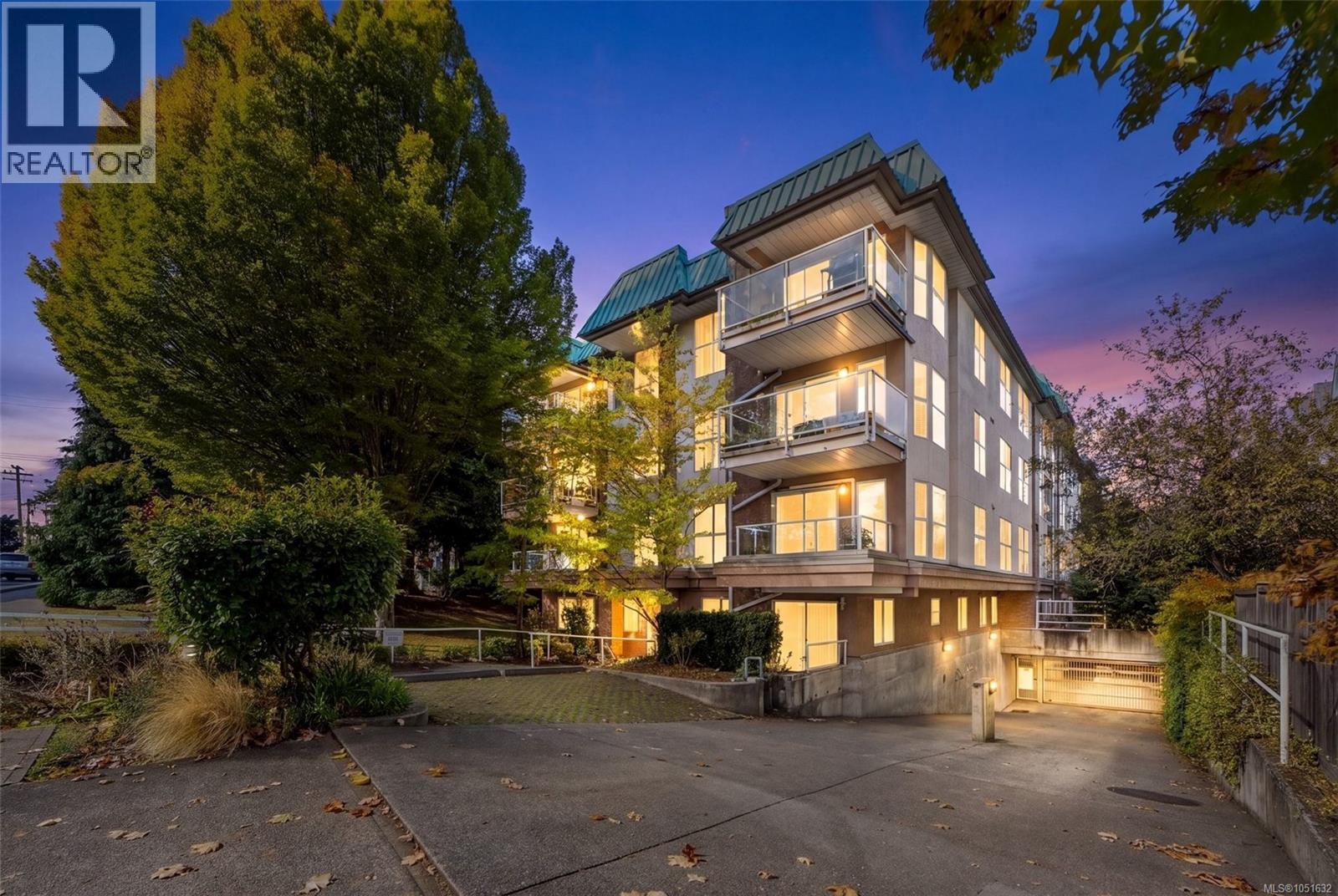 404 1710 Fort St, Victoria, British Columbia